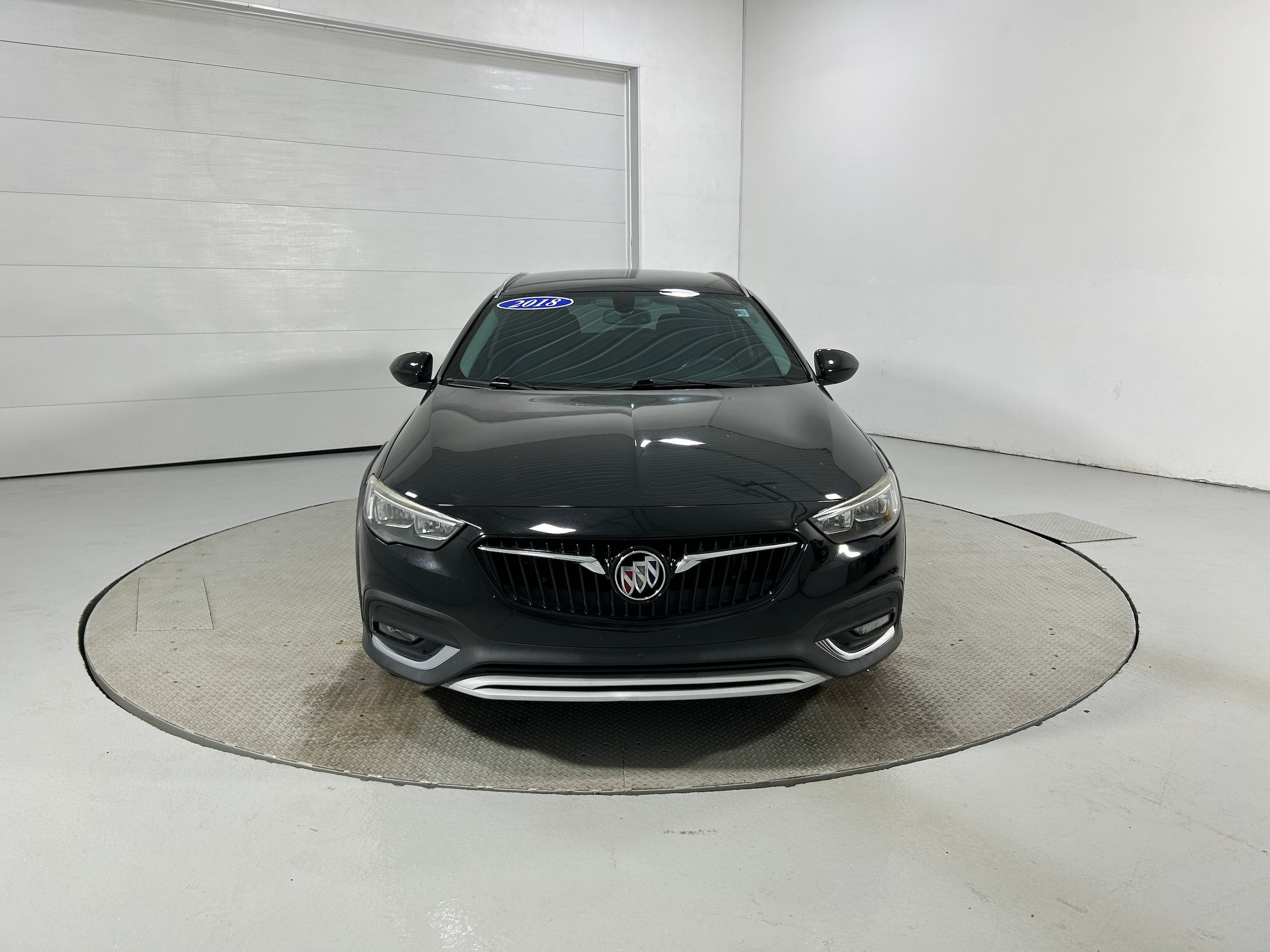 Used 2018 Buick Regal Preferred w/ Sights and Sounds Package AWD/4WD image 16