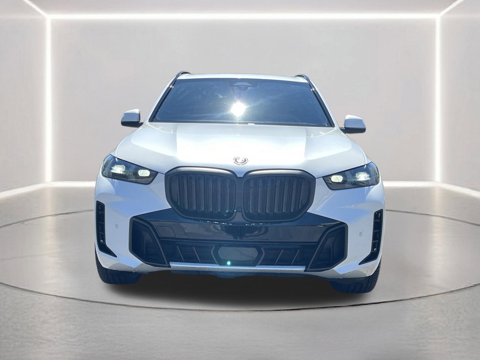 Used 2024 BMW X5 xDrive50e w/ M Sport Package image 31