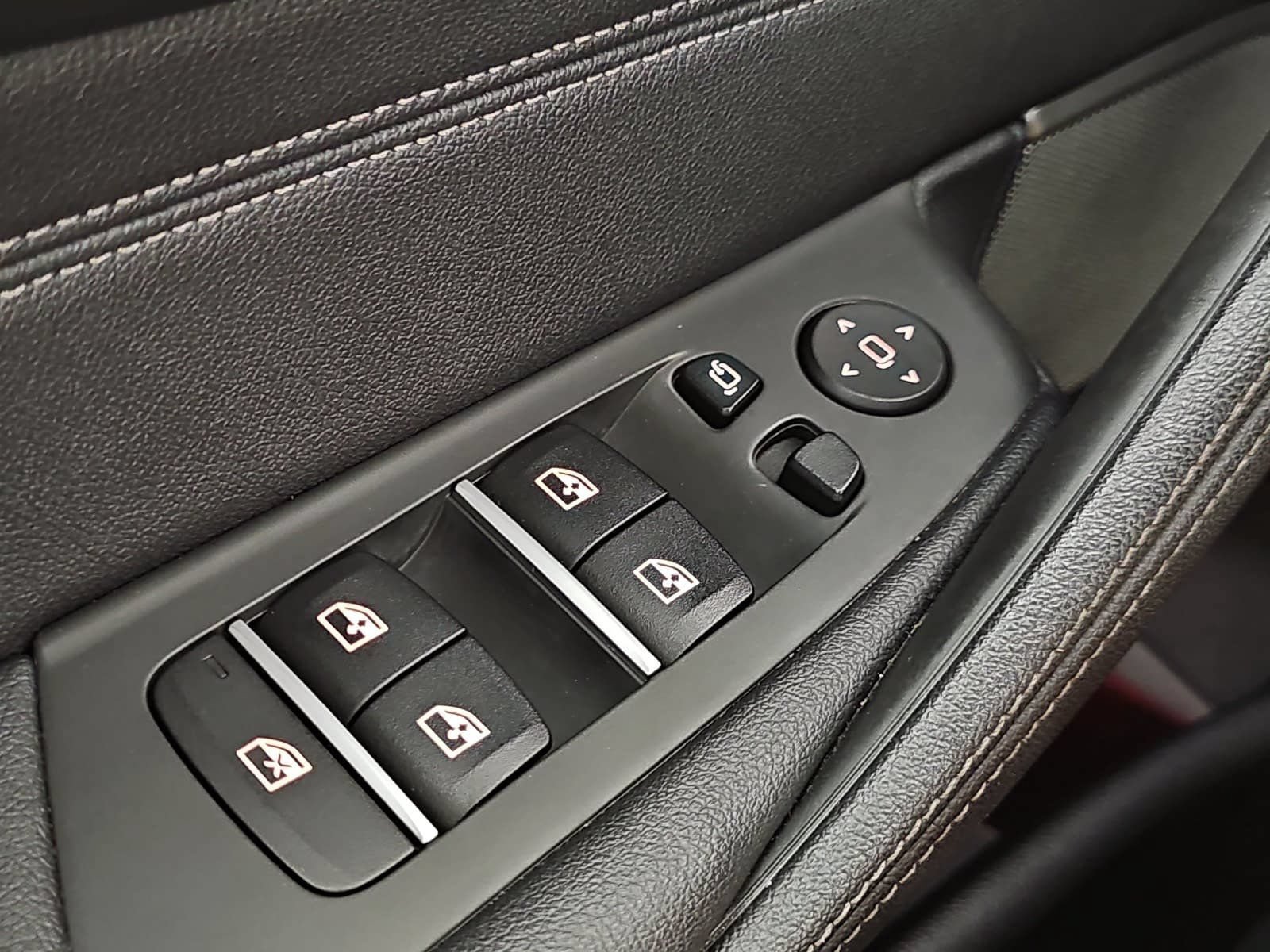 Used 2021 BMW 530i w/ Premium Package RWD image 28