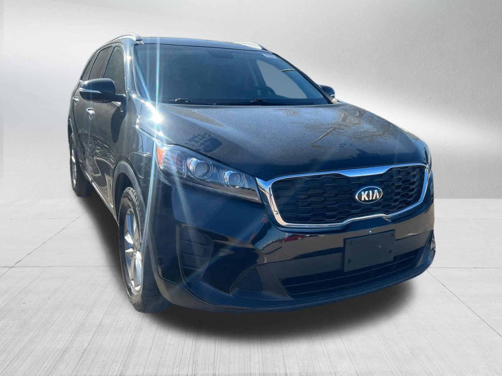 Used 2019 Kia Sorento LX w/ LX Convenience Package AWD/4WD image 2