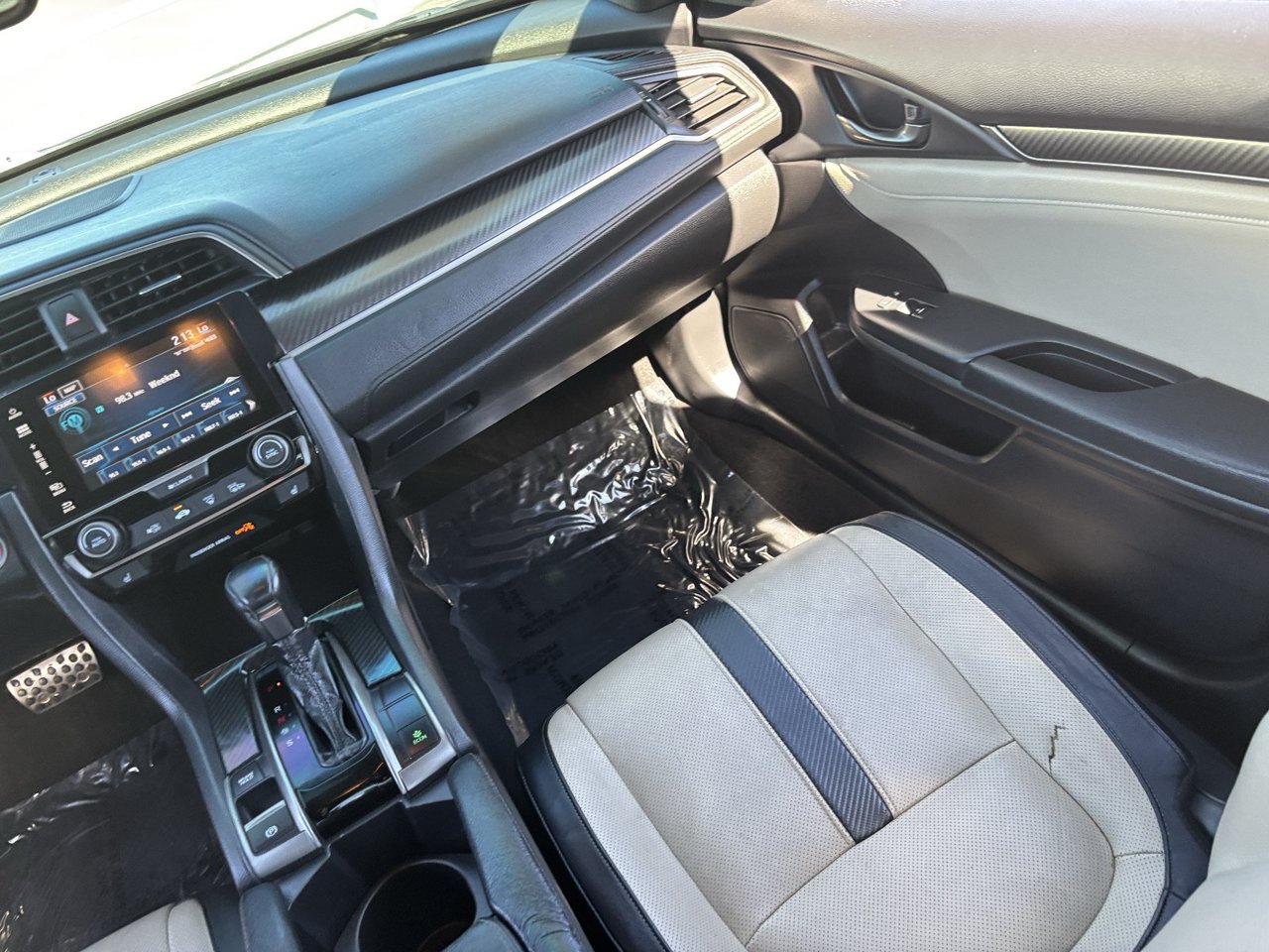 Certified 2018 Honda Civic Sport Touring image 14