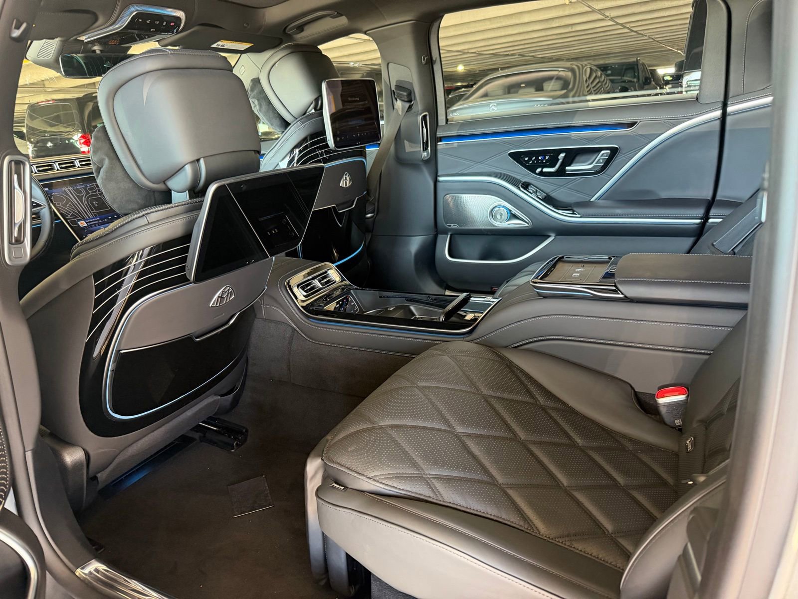 Used 2024 Mercedes-Benz Maybach S 580 4MATIC image 6
