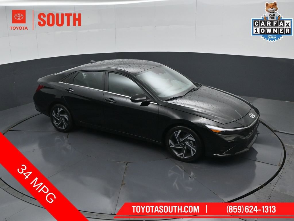 Used 2025 Hyundai Elantra SEL FWD image 49