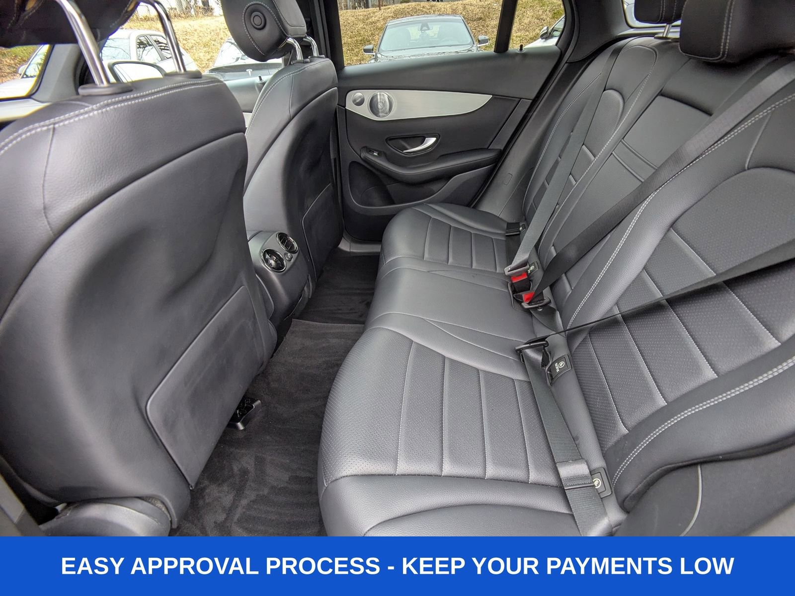 Used 2019 Mercedes-Benz GLC 300 4MATIC w/ Premium Package image 16