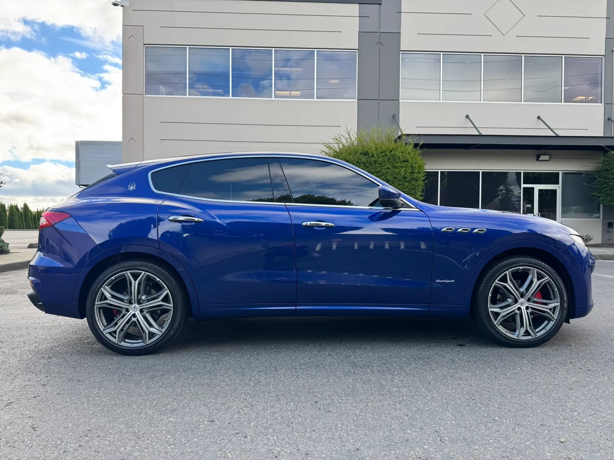 Used 2019 Maserati Levante GranSport AWD/4WD image 12