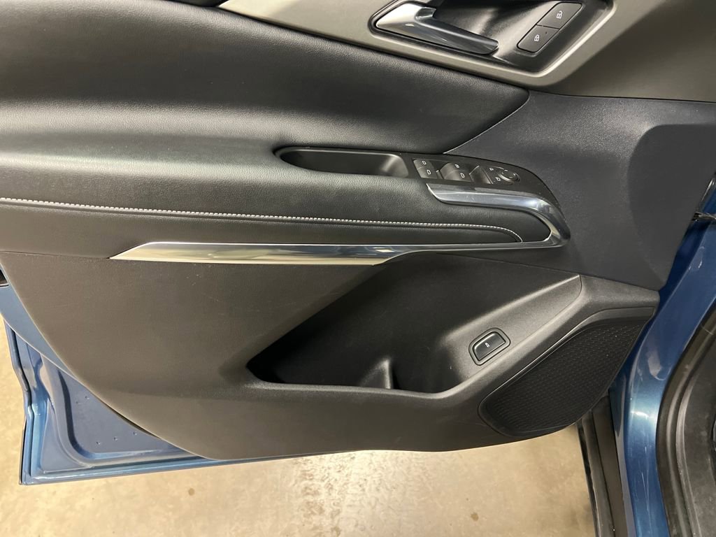 Certified 2025 Chevrolet Traverse LT w/ Driver Confidence Package image 16