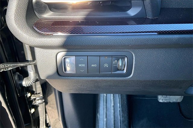 Used 2025 Chevrolet Traverse RS w/ LPO, Floor Liner Package image 15