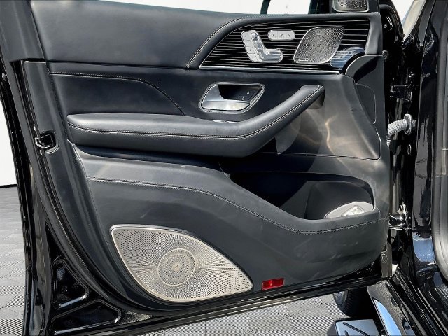 Used 2022 Mercedes-Benz Maybach GLS 600 4MATIC image 21