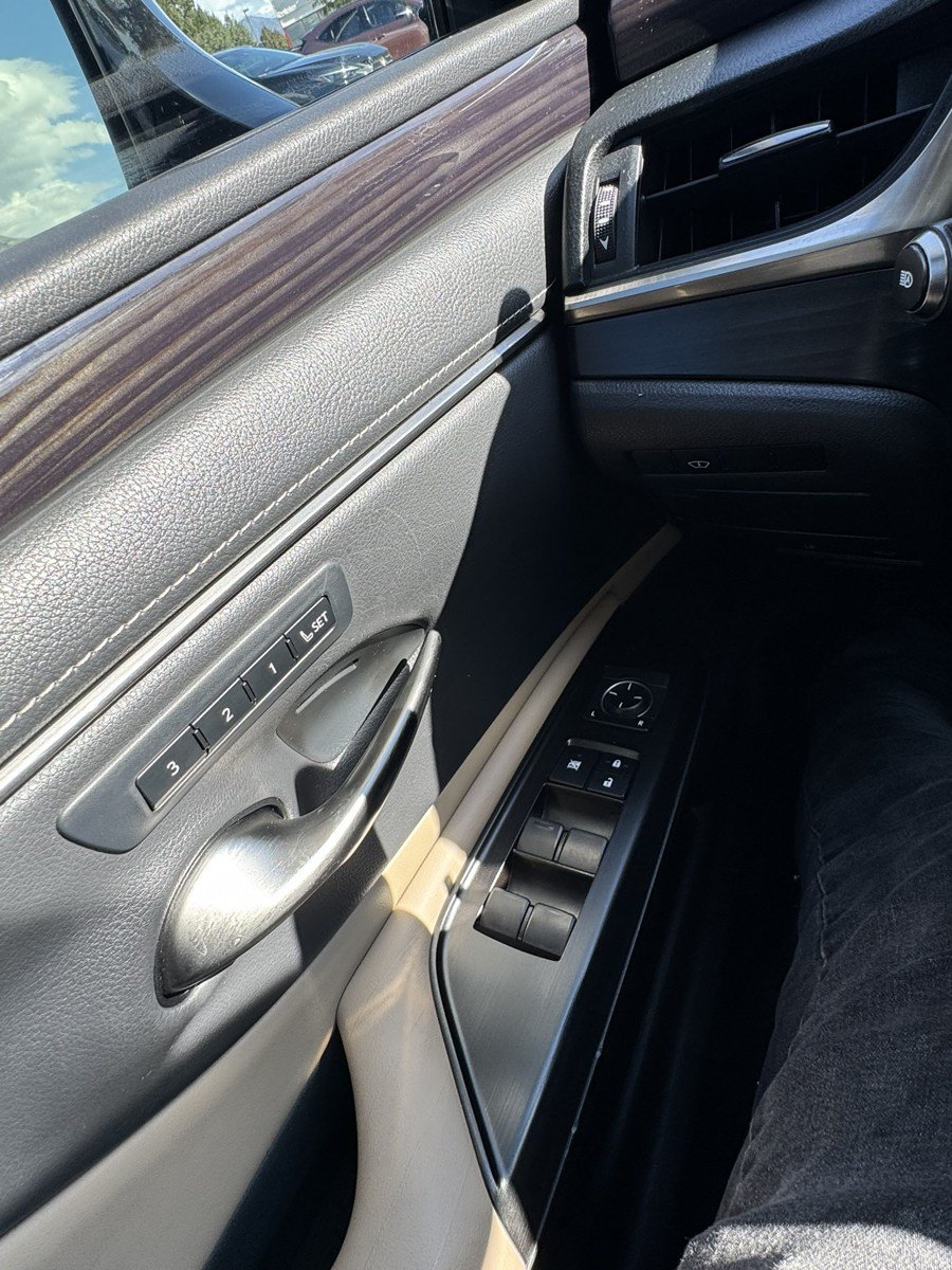Used 2019 Lexus ES 350 w/ Accessory Package 2 FWD image 15