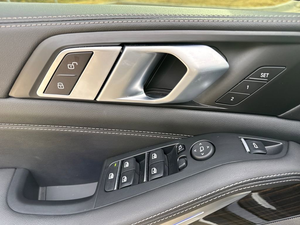 Used 2024 BMW X5 xDrive40i w/ Premium Package image 15