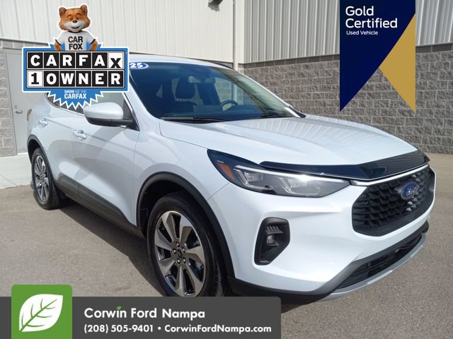 Certified 2025 Ford Escape Platinum image 1