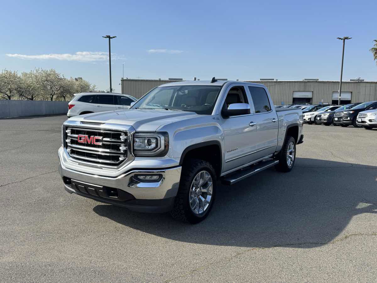 Used 2018 GMC Sierra 1500 SLT w/ SLT Premium Package image 5