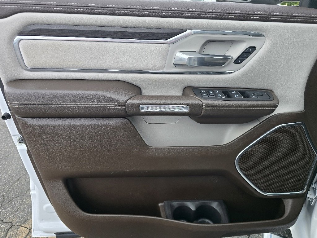 Used 2025 RAM 1500 Laramie image 9