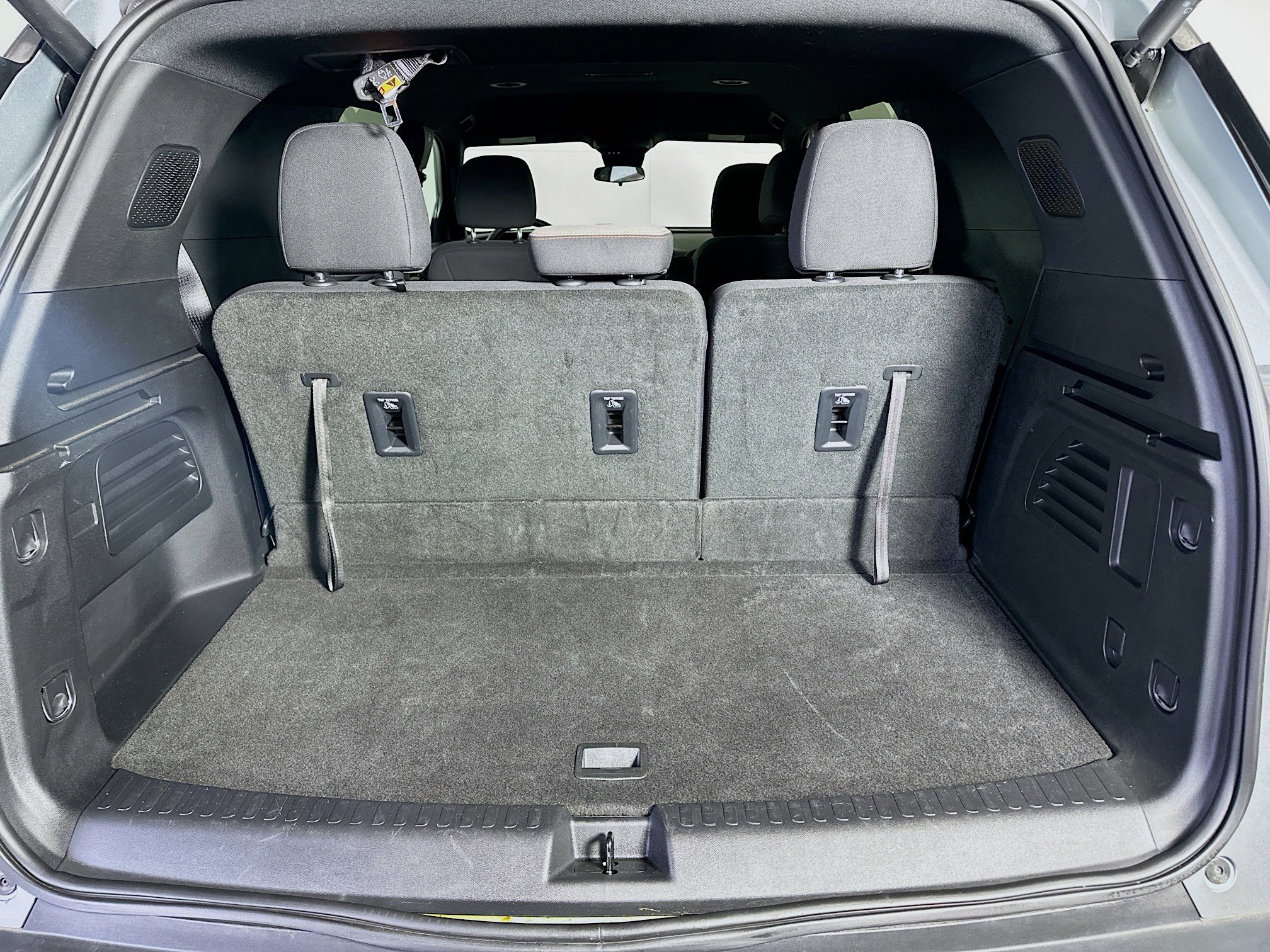 Used 2025 Chevrolet Traverse LT image 30