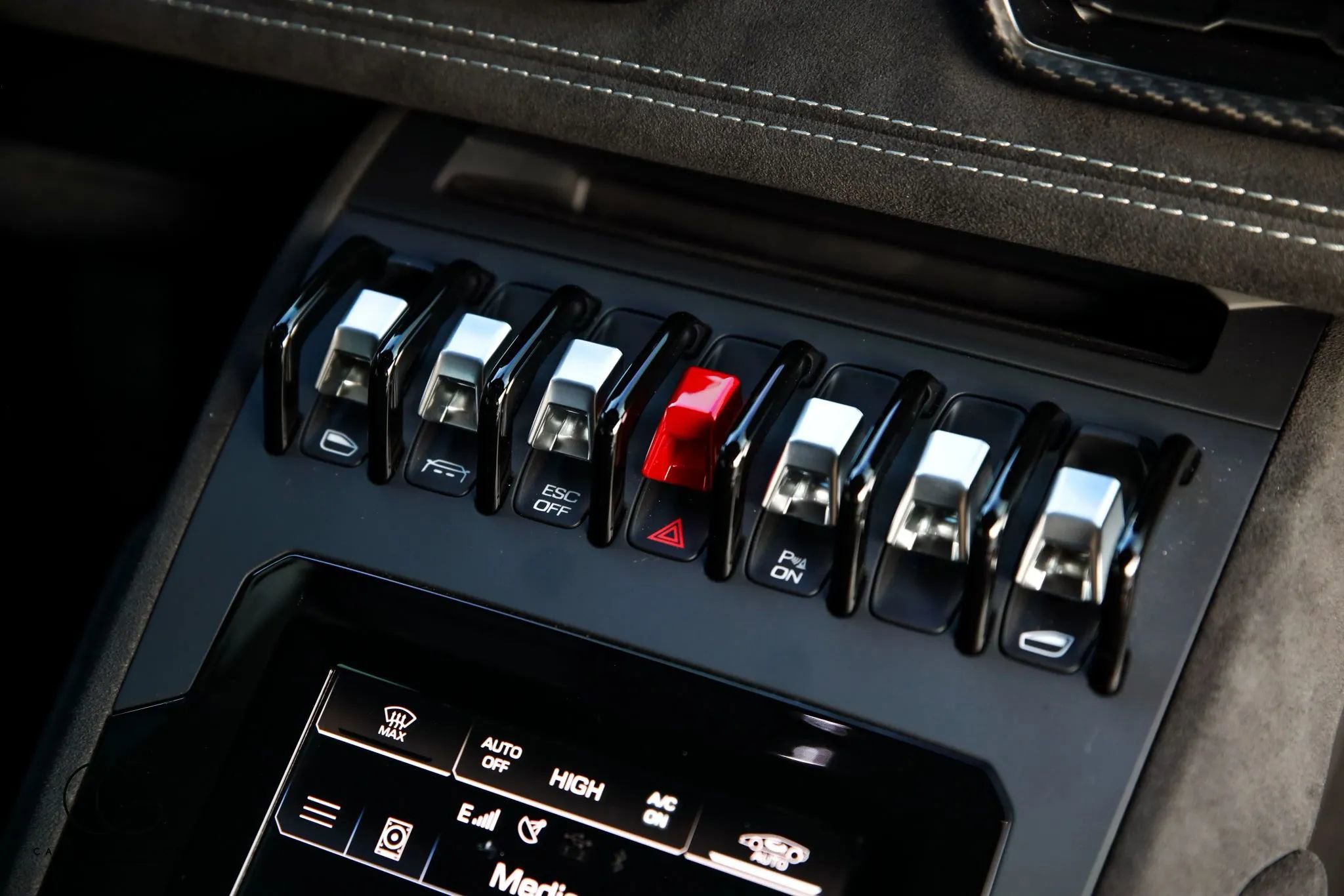 Used 2024 Lamborghini Huracan Sterrato AWD/4WD image 68