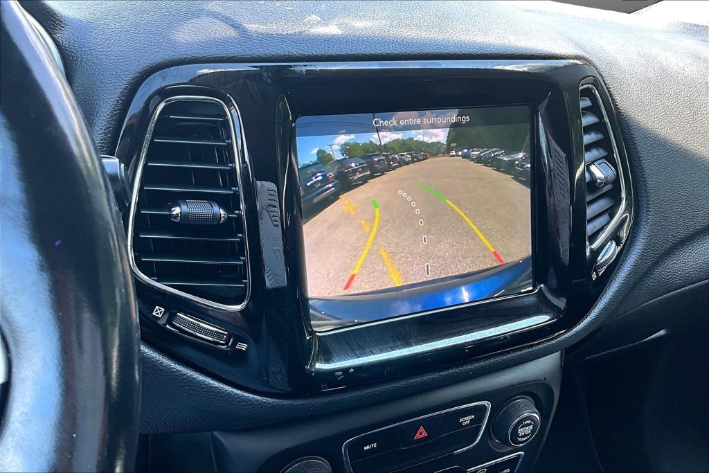 Used 2019 Jeep Compass Limited AWD/4WD image 14