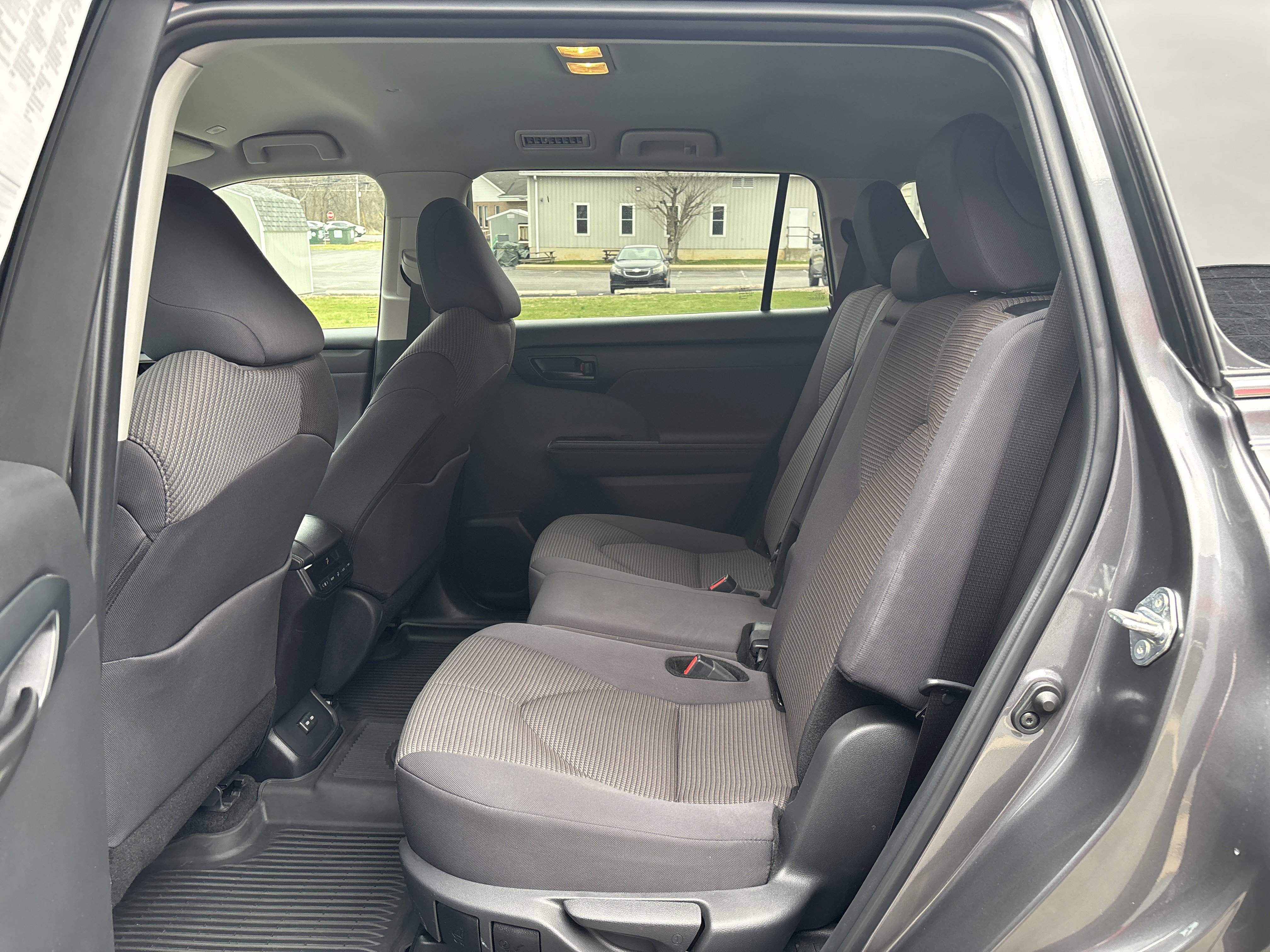 Certified 2024 Toyota Highlander LE image 14