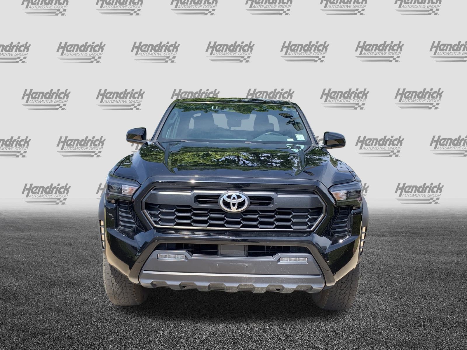 Used 2024 Toyota Tacoma TRD Off-Road AWD/4WD image 3