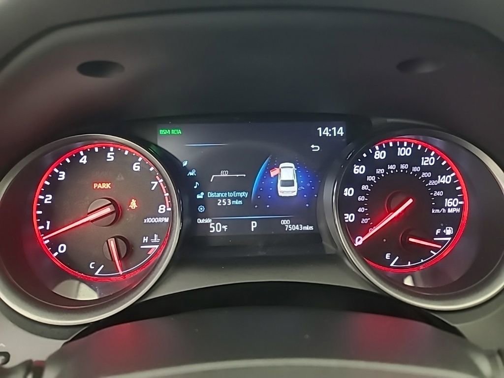 Used 2022 Toyota Camry XSE FWD image 29