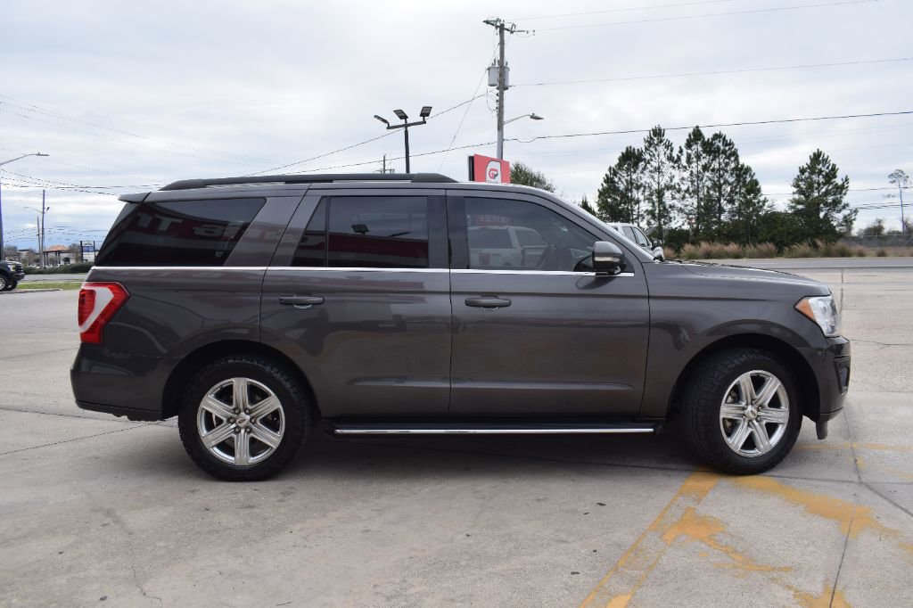 Used 2018 Ford Expedition XLT w/ Equipment Group 202A image 5