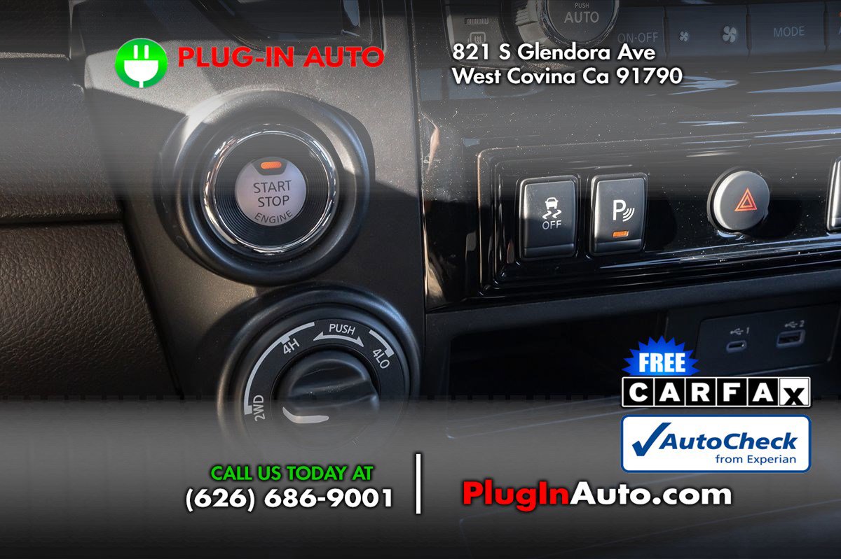 Used 2024 Nissan Titan PRO-4X w/ Off Road Protection Package image 22