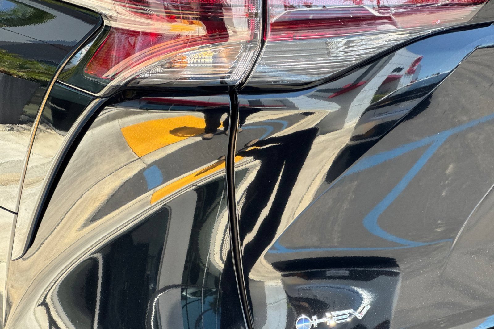Certified 2026 Toyota Sienna LE FWD image 35