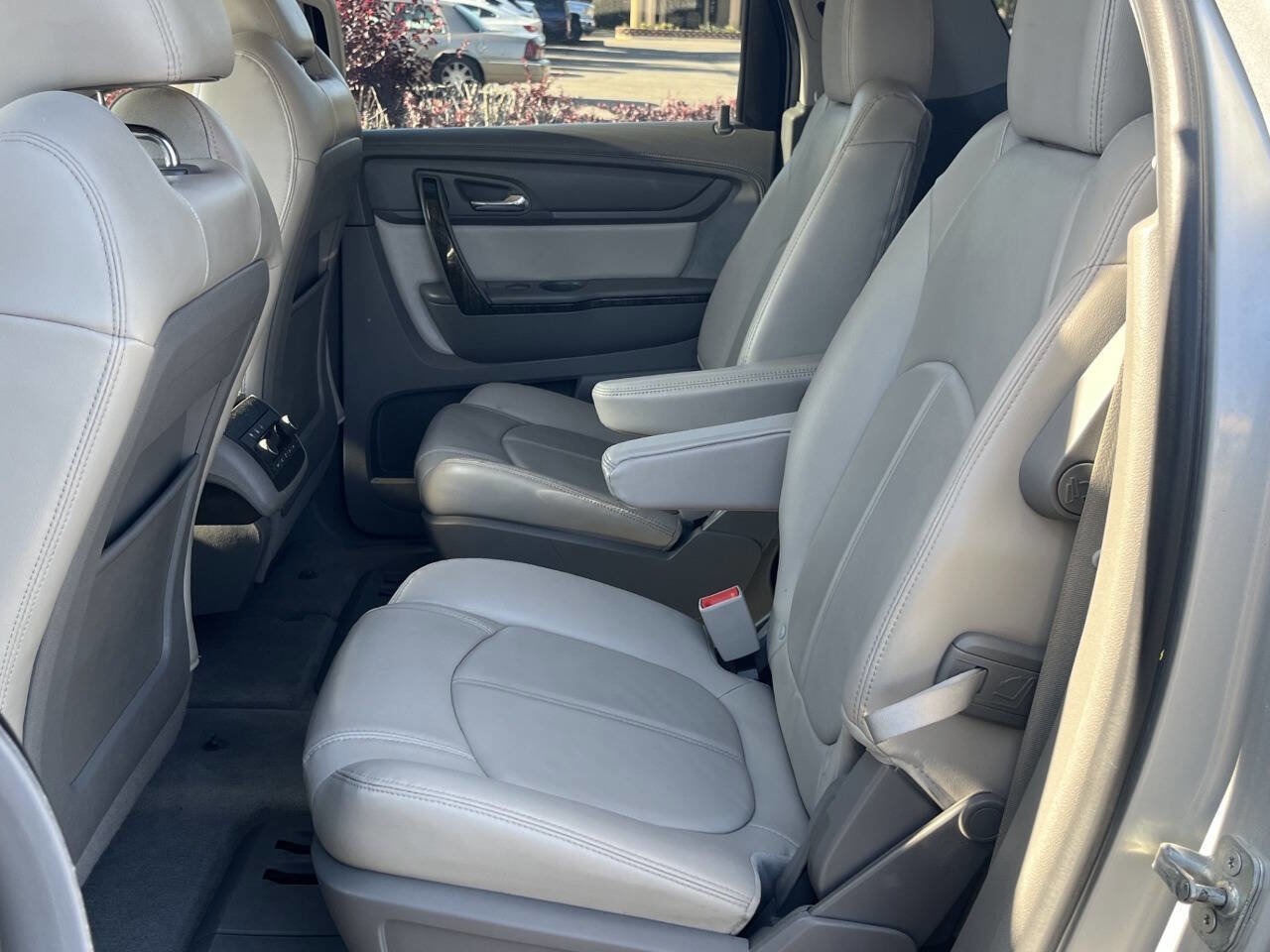 Used 2016 GMC Acadia SLT AWD/4WD image 9
