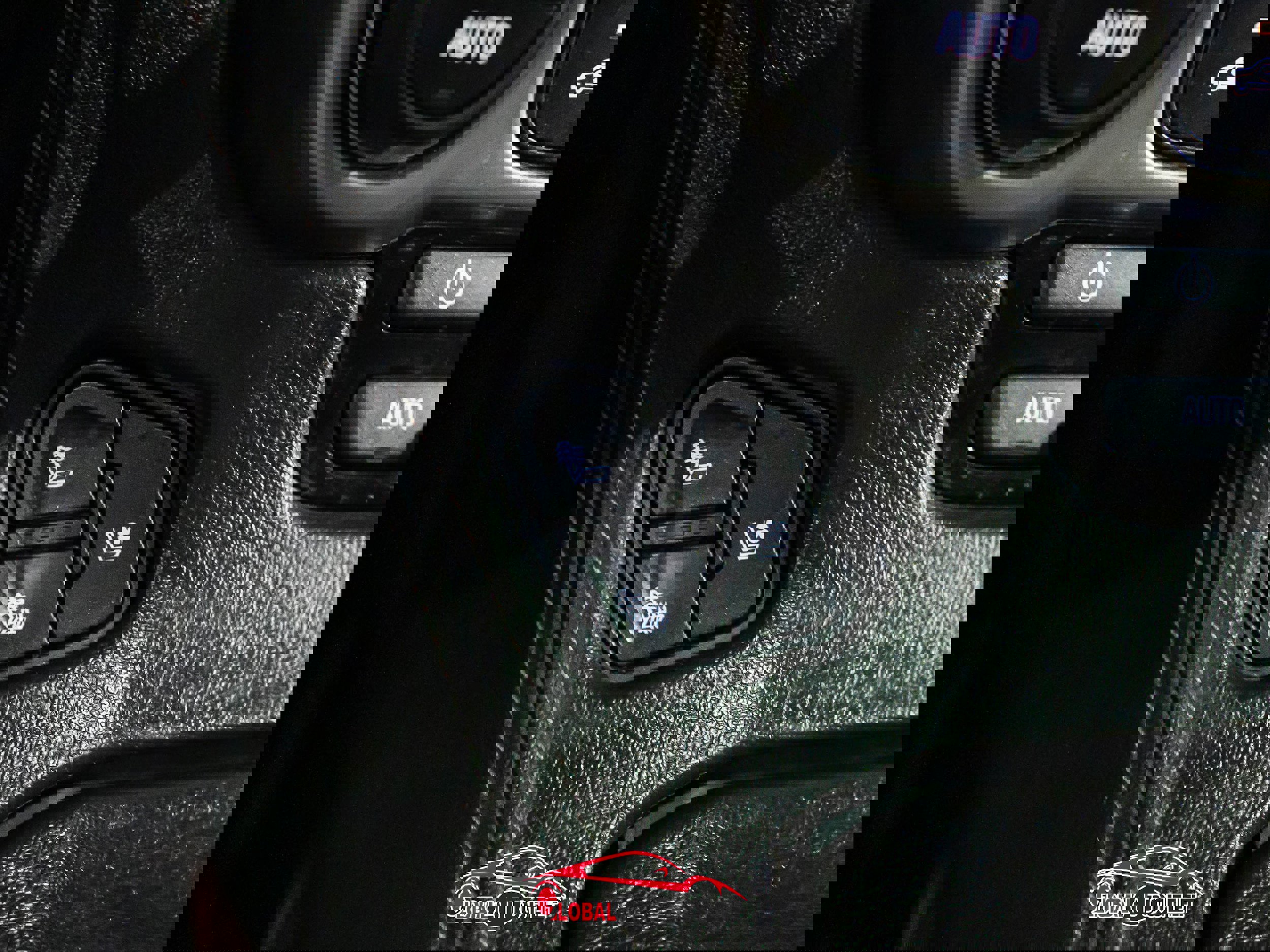 Used 2019 Chevrolet Suburban Premier w/ Premier Plus Edition image 35