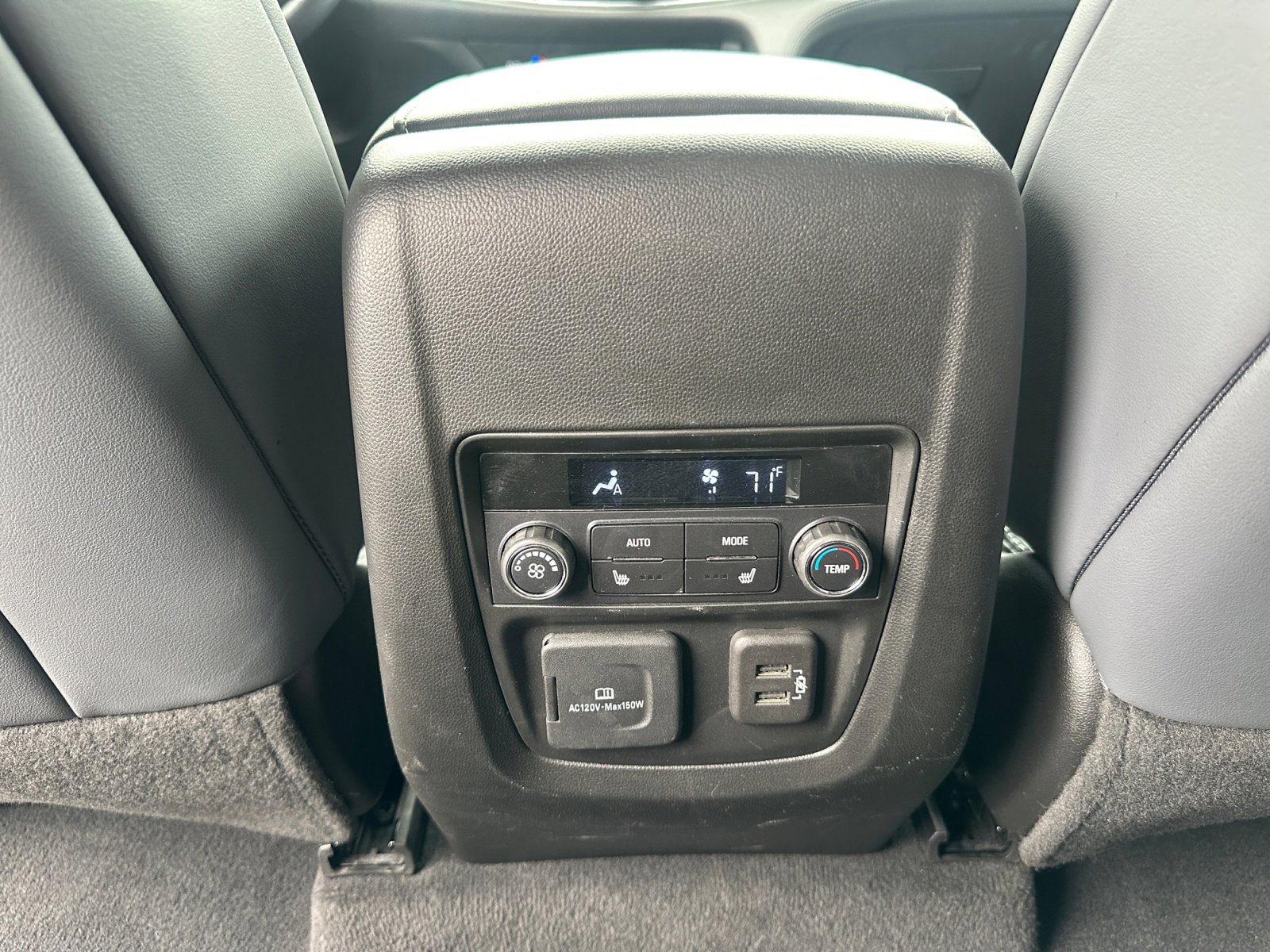 Used 2024 Buick Enclave Premium image 24