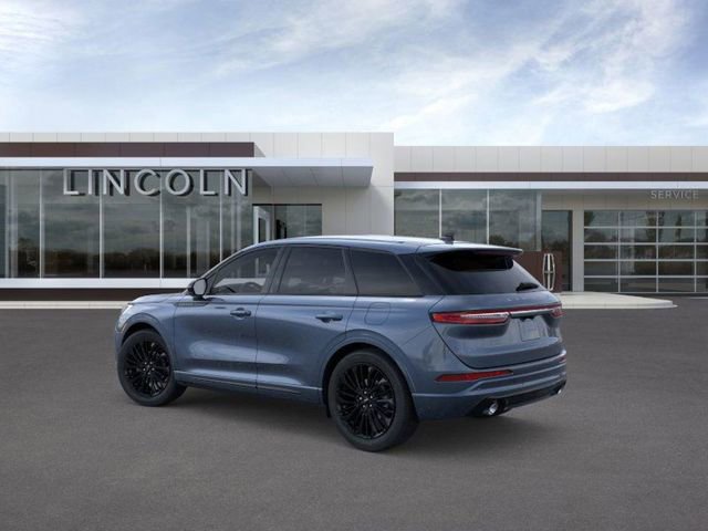 New 2025 Lincoln Corsair AWD w/ Equipment Group 101A image 4