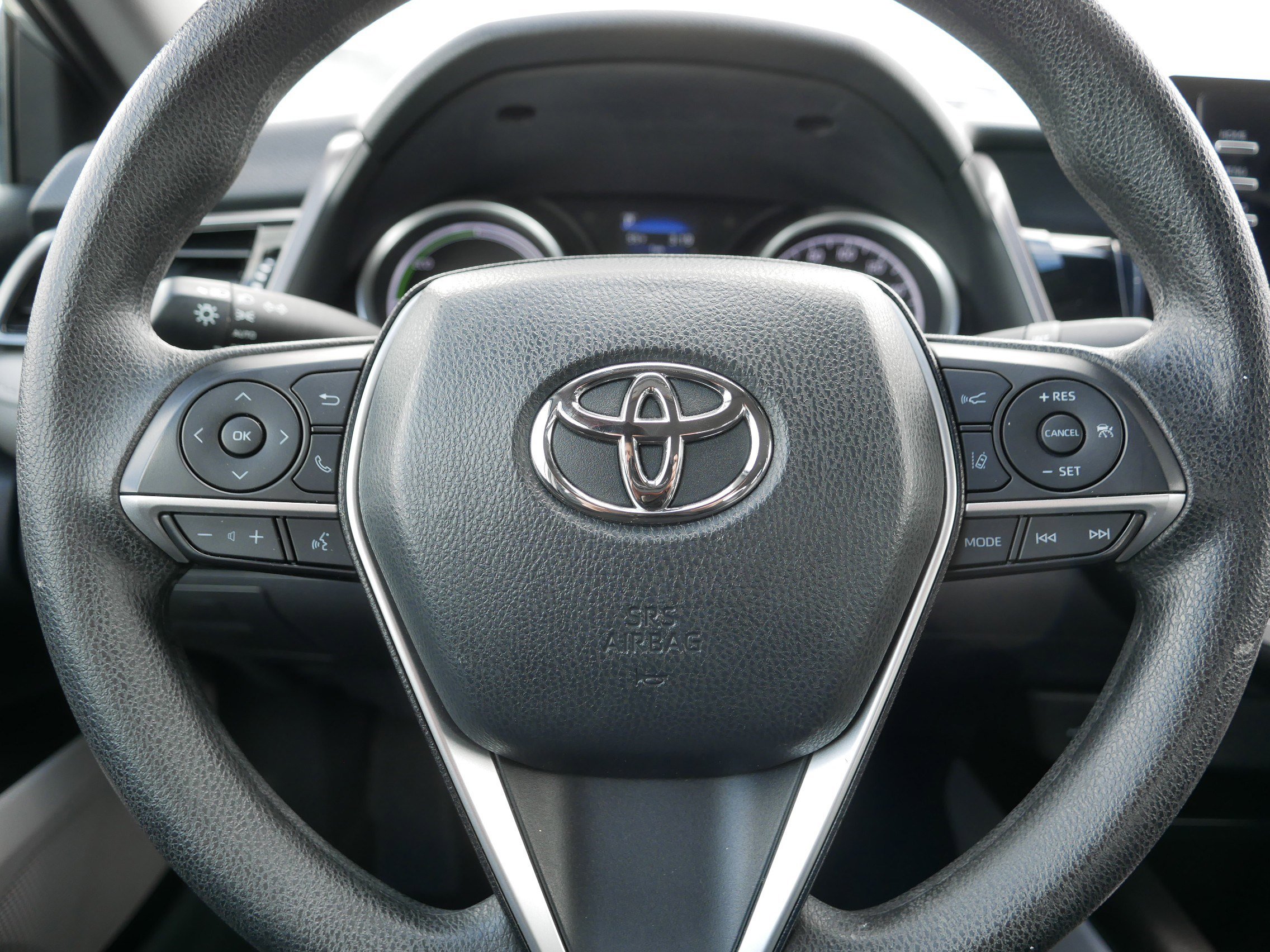 Used 2021 Toyota Camry LE FWD image 25