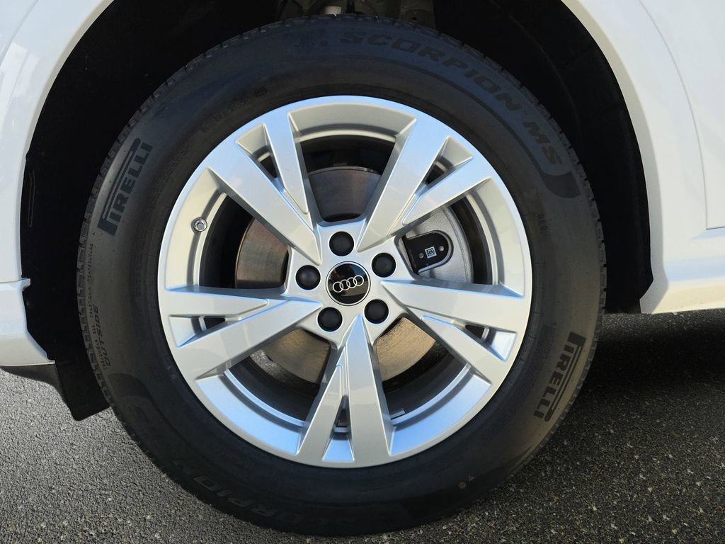 New 2025 Audi Q5 Premium image 33