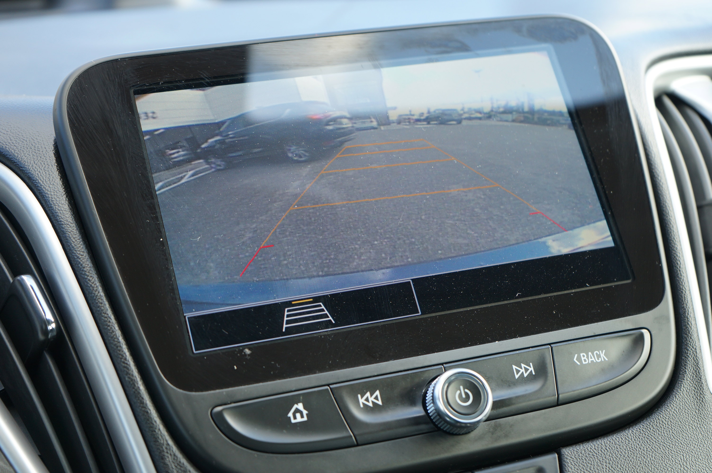 Used 2022 Chevrolet Malibu LT FWD image 28