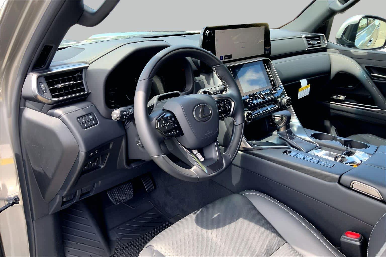New 2026 Lexus LX 600 4WD w/ Luxury Package image 8