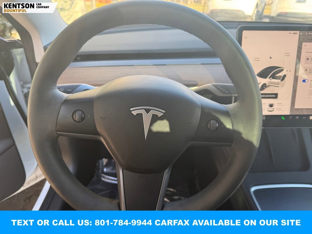 Used 2023 Tesla Model 3 Standard Range image 16