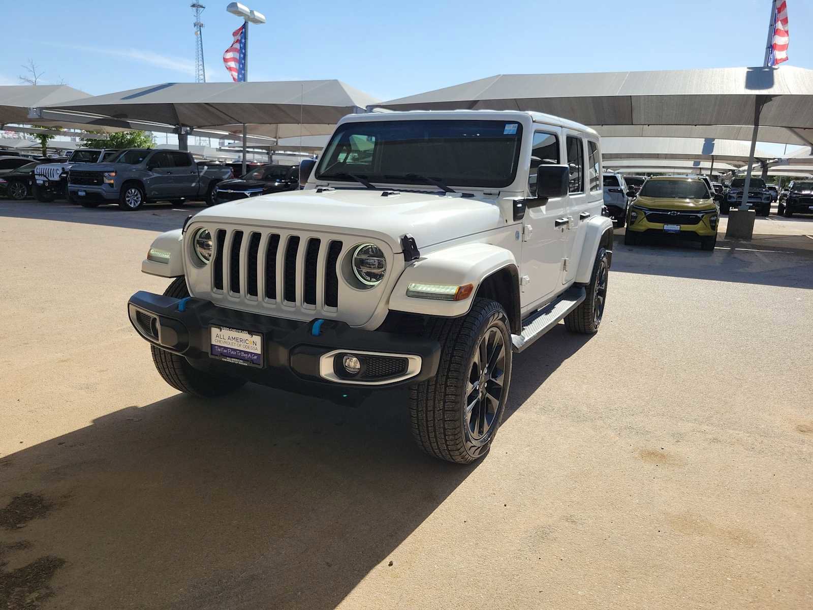 Used 2022 Jeep Wrangler Unlimited Sahara AWD/4WD image 4