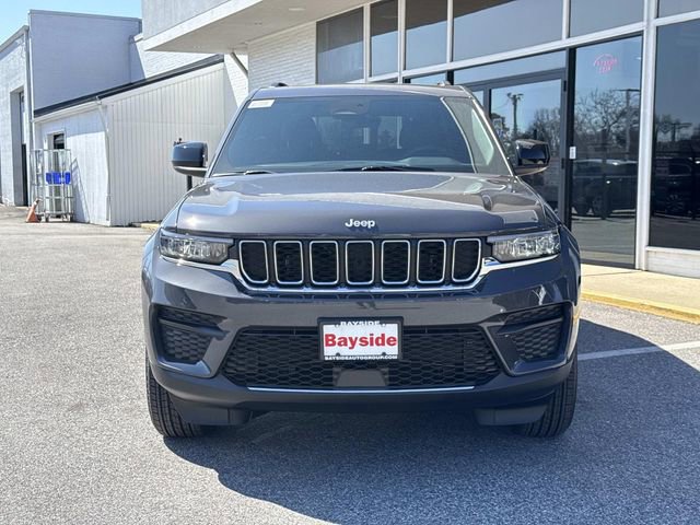 New 2026 Jeep Grand Cherokee Laredo image 4