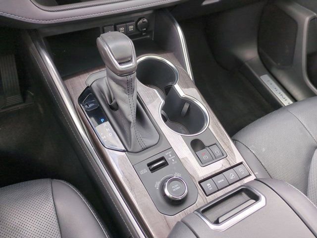 Certified 2020 Toyota Highlander Limited AWD/4WD image 16
