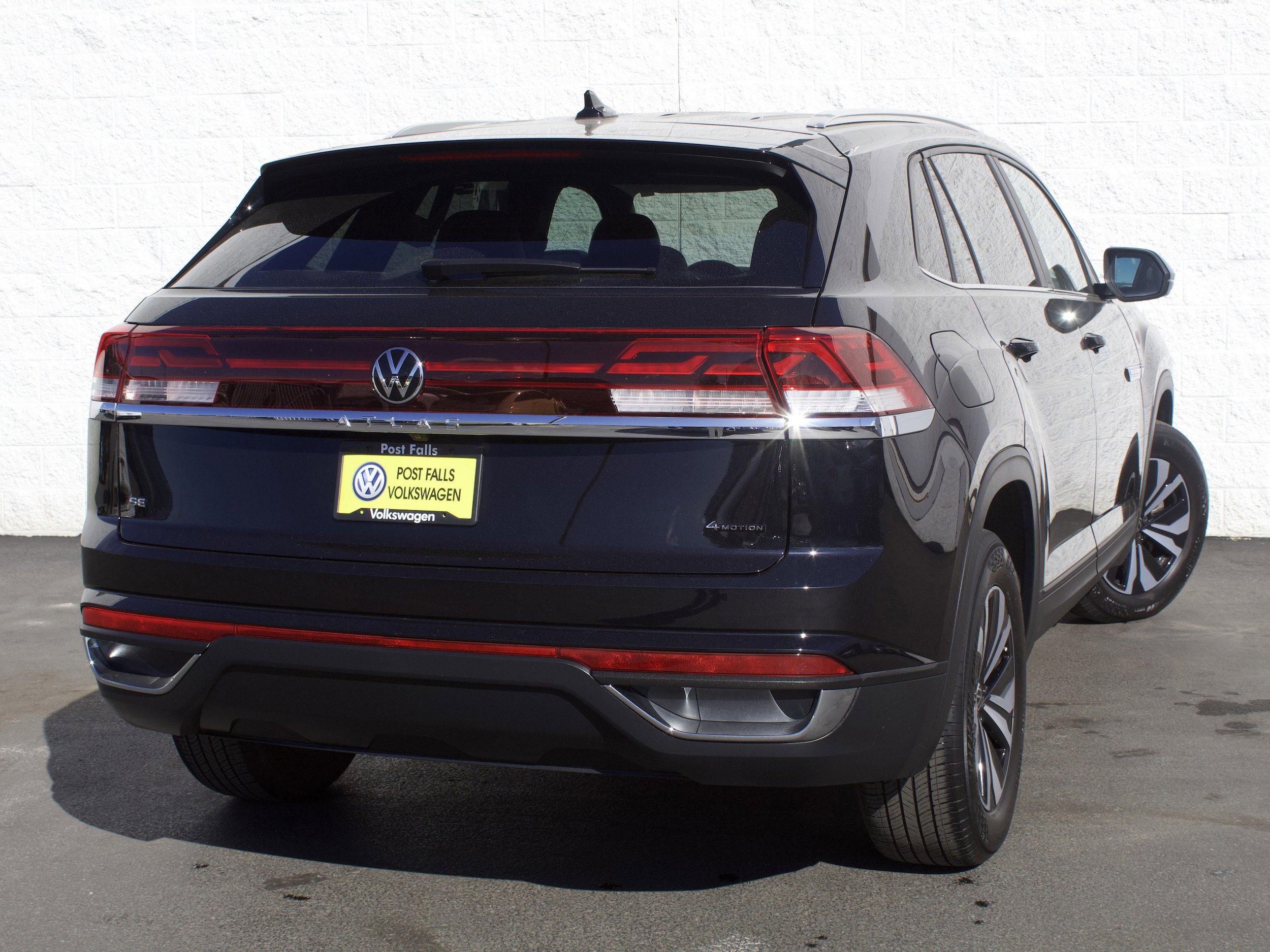Used 2024 Volkswagen Atlas Cross Sport SE AWD/4WD image 8