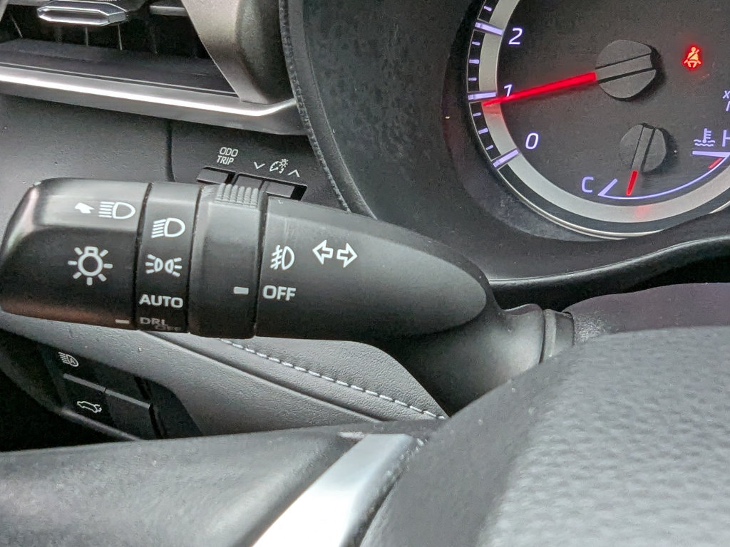 Used 2021 Toyota Highlander LE AWD/4WD image 22