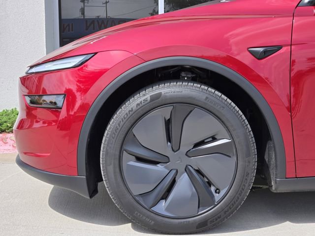 Used 2026 Tesla Model Y 2WD image 8