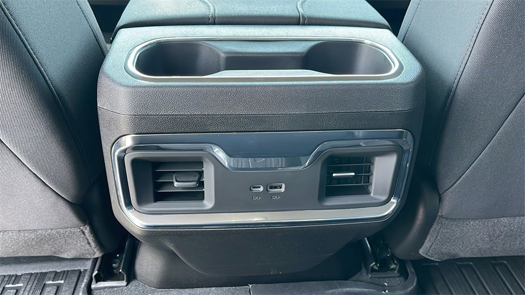 New 2025 GMC Sierra 1500 Elevation image 16