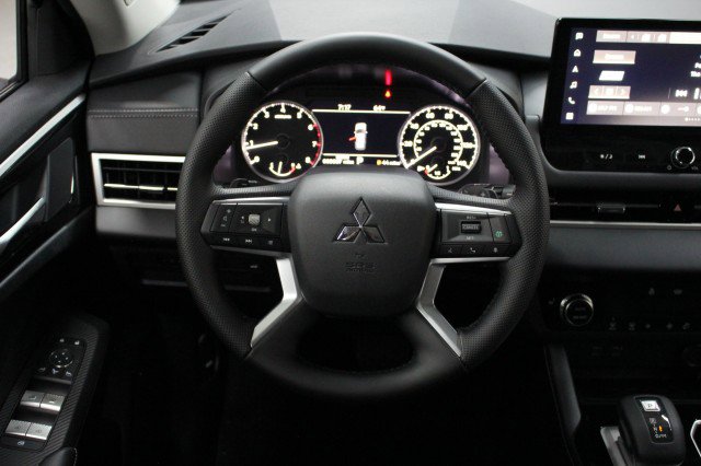 New 2026 Mitsubishi Outlander Trail Edition image 21