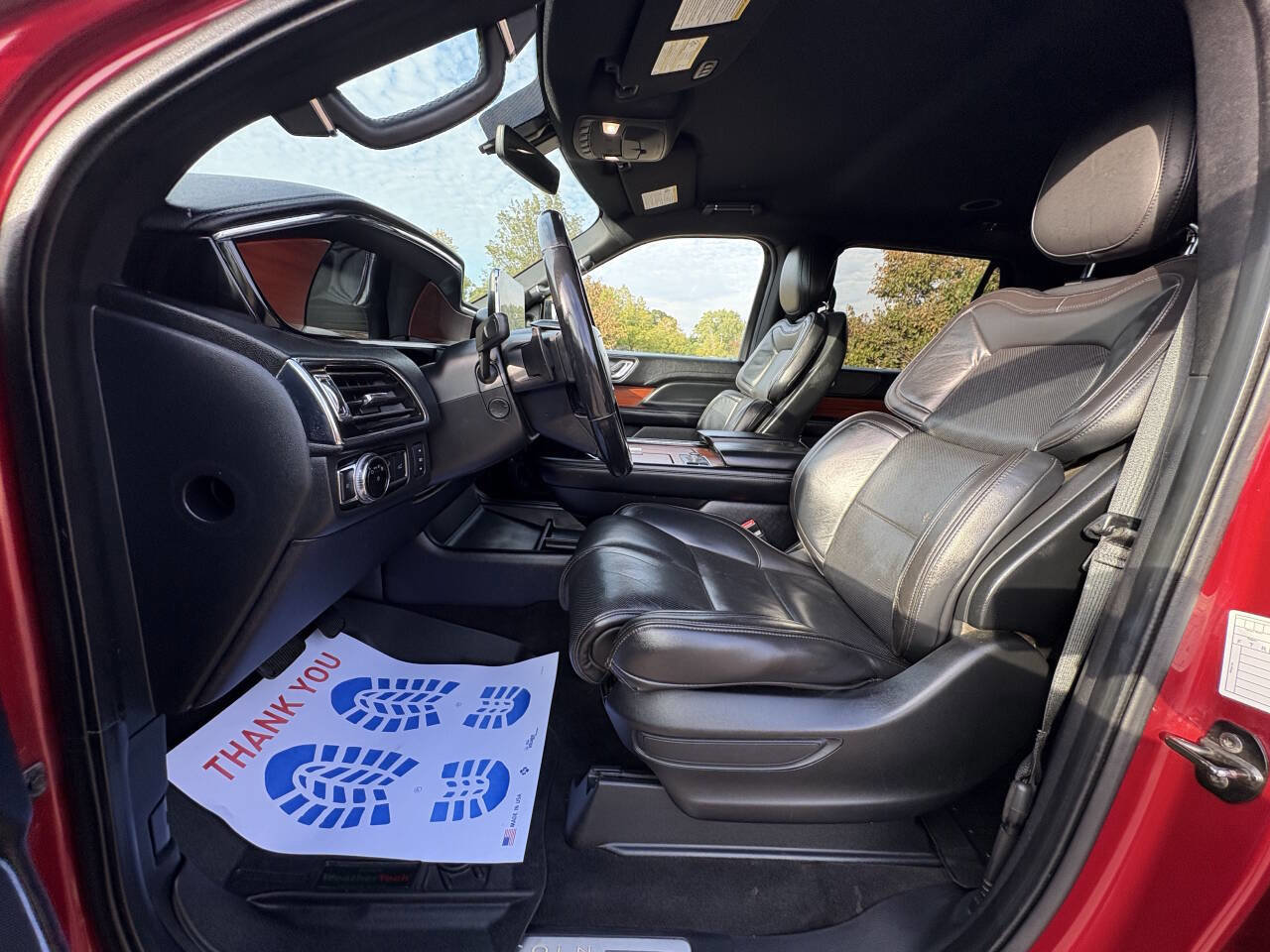 Used 2018 Lincoln Navigator Premiere image 17