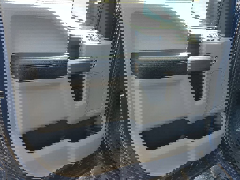 Used 2018 Ford F150 XLT w/ Equipment Group 302A Luxury image 15