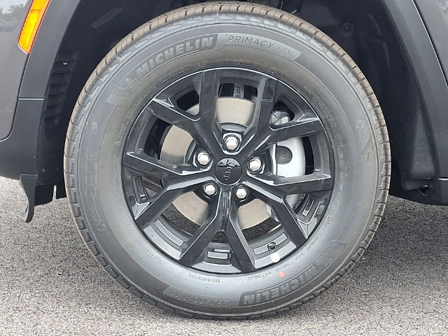 New 2026 Jeep Grand Cherokee Altitude AWD/4WD image 9