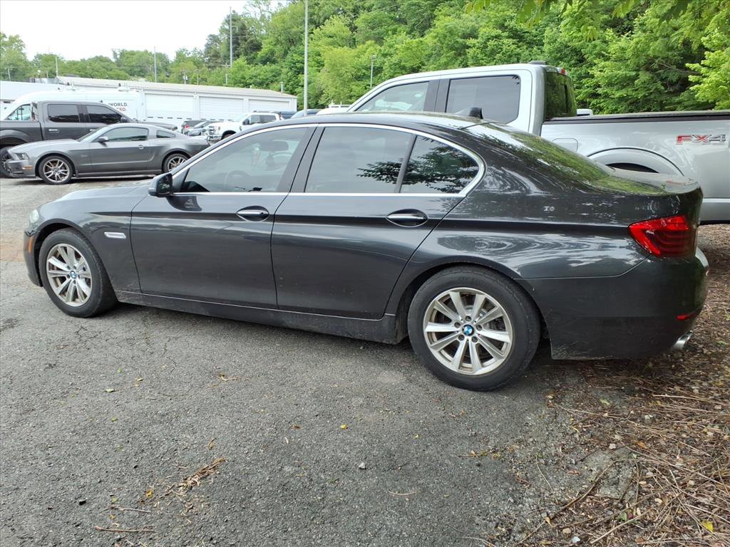 Used 2016 BMW 528i xDrive Sedan AWD/4WD image 2