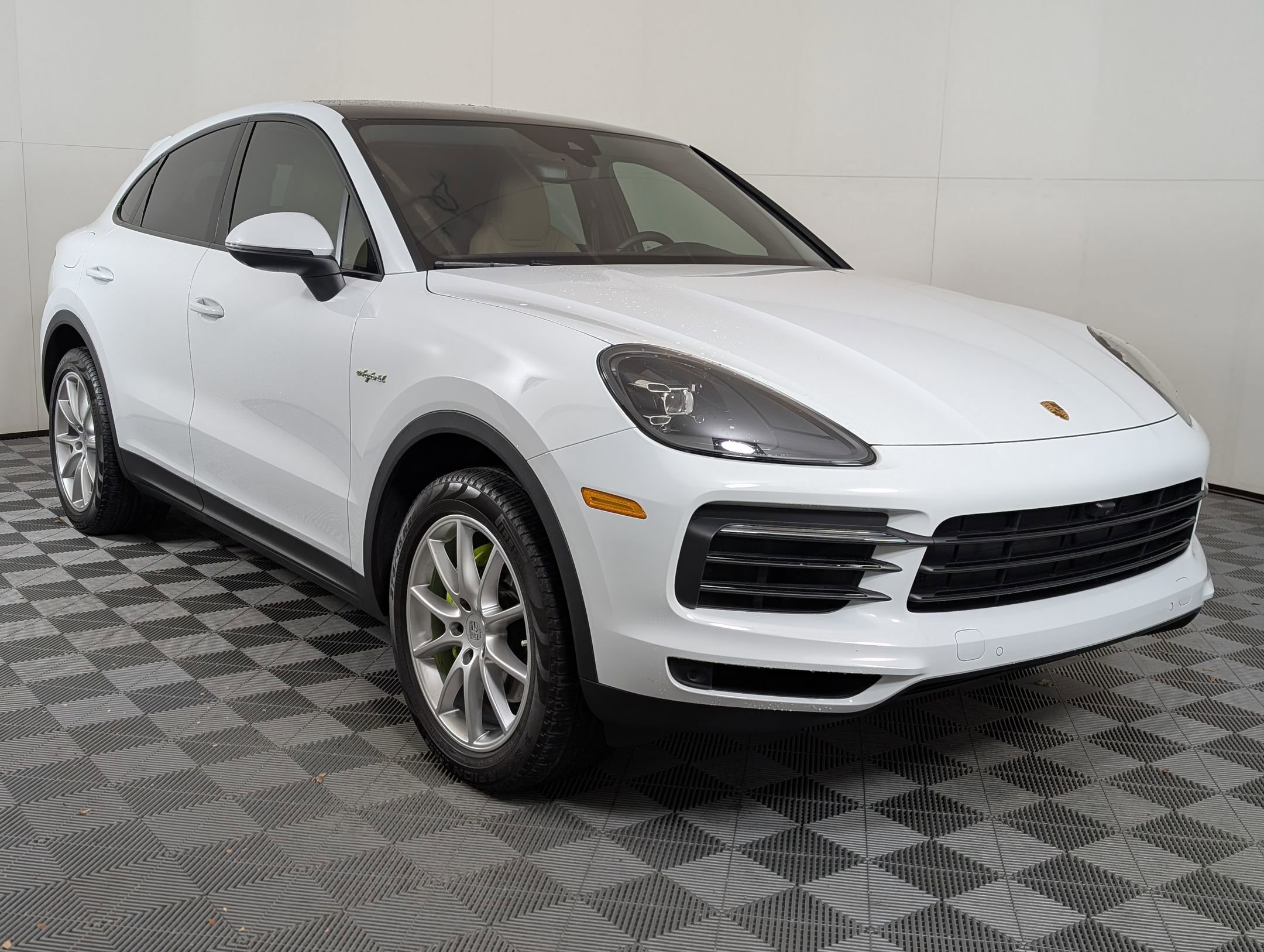 Used 2021 Porsche Cayenne E-Hybrid image 8