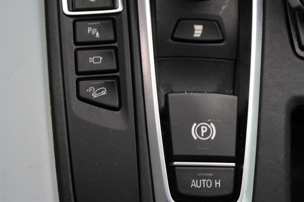 Used 2018 BMW X5 M w/ Executive Package image 32