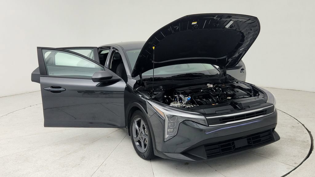 Used 2025 Kia K4 FWD image 11